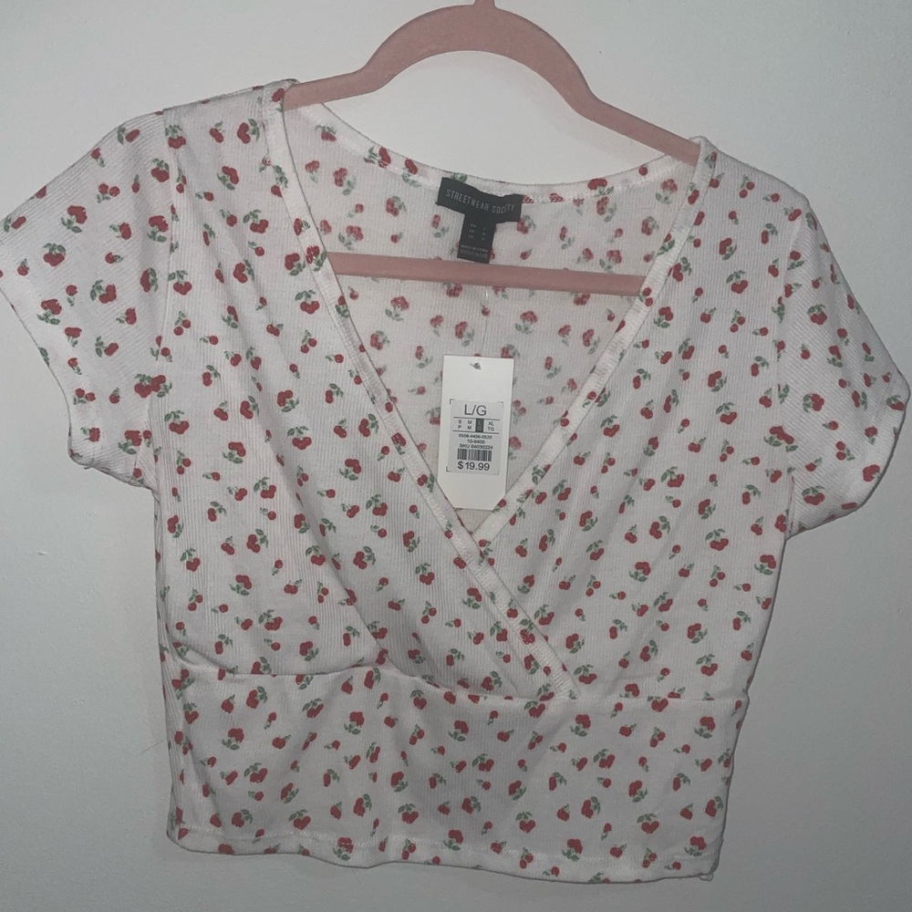 Cherry crop top (Size L)